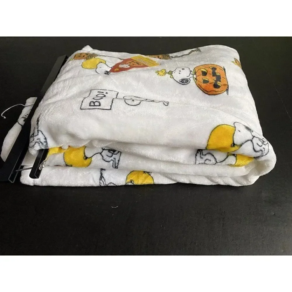 Peanuts Halloween Blanket Velvetloft Throw Jack-o-Lantern Snoopy Woodstock 50X70